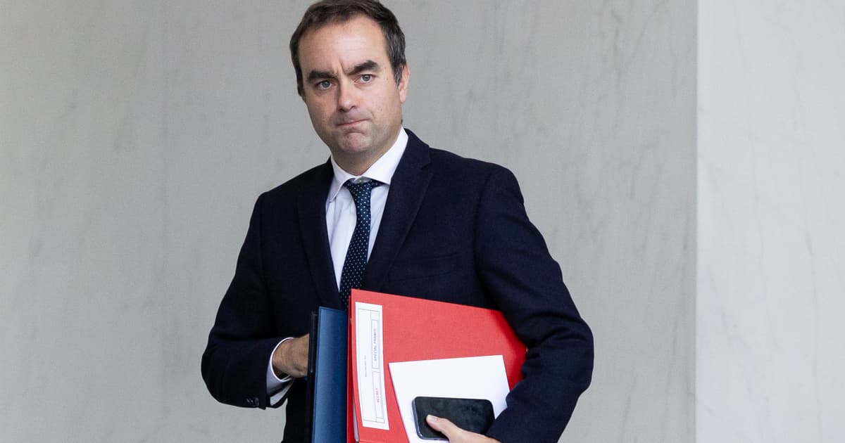 Francia miniszterelnök győzelme: felfüggesztették Macron nyugdíjreformját