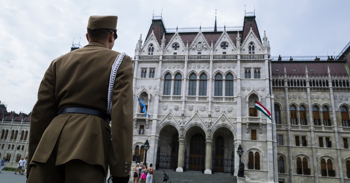 Tisza Párt: Orbán-bábok kitakarítása a nemzeti intézményekből