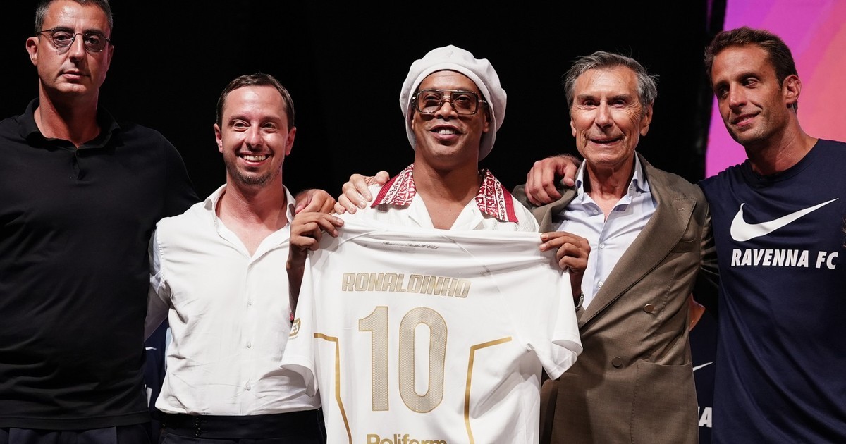 Ronaldinho visszatér: a futballzseni 46 évesen újra pályára lép, ezúttal Olaszországban