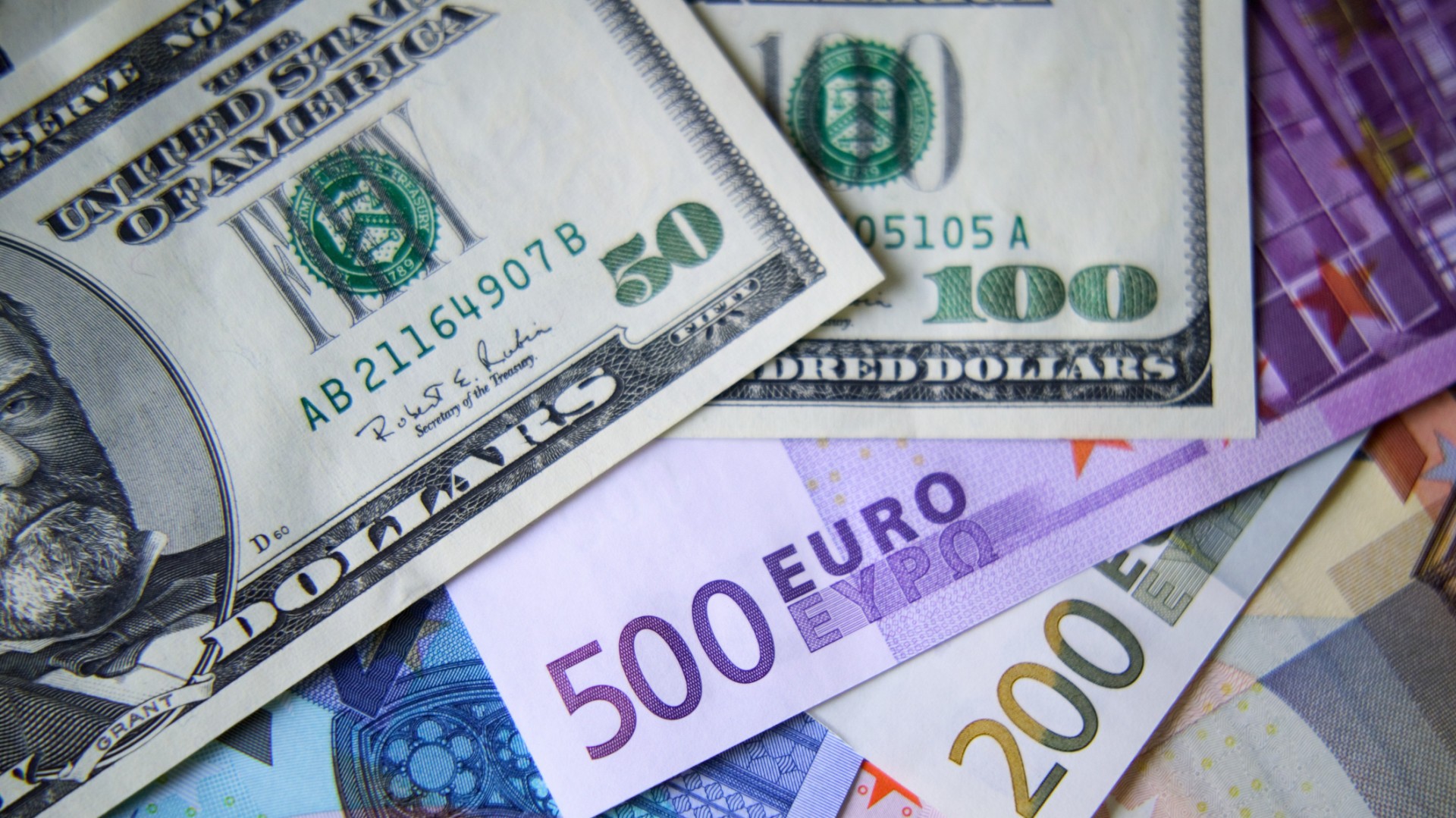 Ömlenek a milliárdok Európába: rekord tőkeáramlás 2026-ban